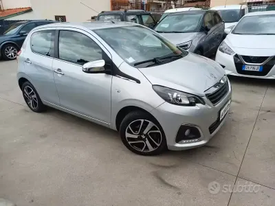 Usado Citroën C1 72 CV (52 kW) 2019 Gris Utilitario