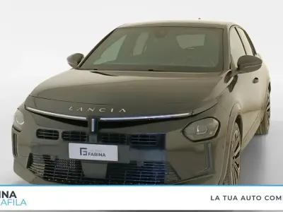 Usata Lancia Ypsilon 100 CV (73 kW) 2025 Nero Utilitaria