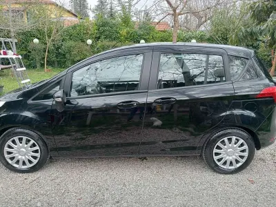 Usata Ford B-MAX 101 CV (74 kW) 2013 Nero Monovolume