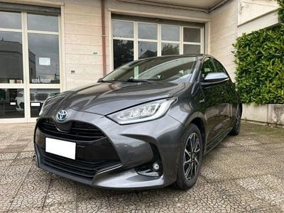 Usata Toyota Yaris Hybrid Trend 92 CV (67 kW) 2021 Antracite Berlina