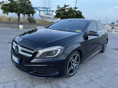 Usata Mercedes A180 Premium 109 CV (80 kW) 2014 Nero Utilitaria