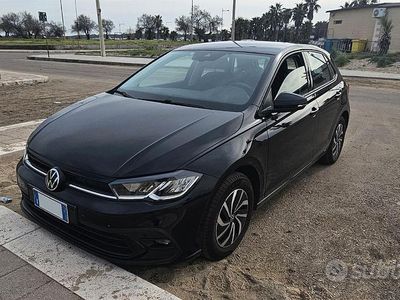 Usata VW Polo Life 95 CV (69 kW) 2022 Nero Utilitaria