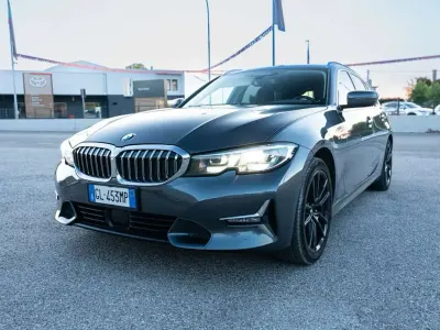 Usata BMW 320 Luxury Line 190 CV (139 kW) 2020 Grigio Berlina