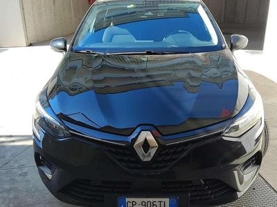 Occasion Renault Clio V Equilibre 101 PK (74 kW) 2023 Zwart Sedan