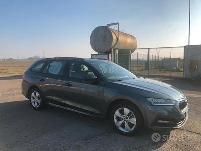 Grigio Usata 2021 Skoda Octavia Station wagon | 20.000 € (Buon prezzo)
