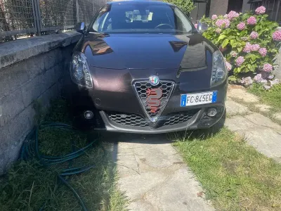 Usata Alfa Romeo Giulietta Exclusive 120 CV (88 kW) 2016 Utilitaria
