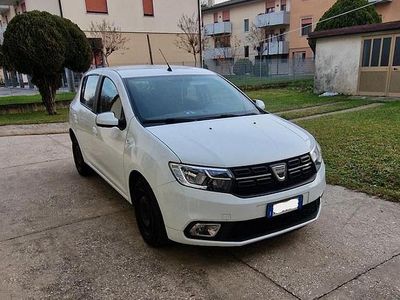 Usata Dacia Sandero Comfort 101 CV (74 kW) 2020 Bianco Berlina