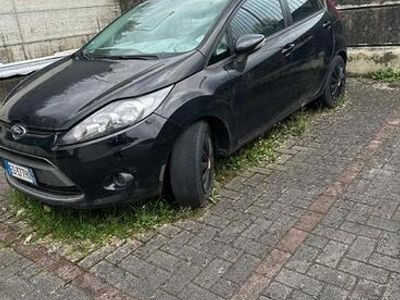 Usata Ford Fiesta 97 CV (71 kW) 2010 Nero Utilitaria