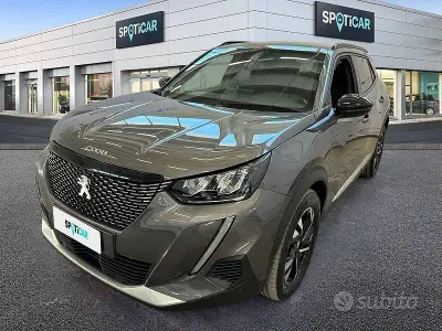 Usata Peugeot 2008 Allure 131 CV (96 kW) 2023 Grigio SUV