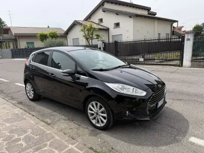 Occasion Ford Fiesta Titanium 75 PK (55 kW) 2015 Zwart Hatchback
