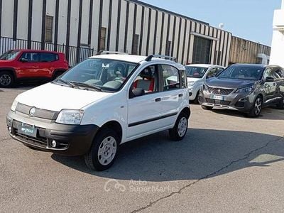 Usata Fiat Panda 4x4 69 CV (50 kW) 2006 Bianco Utilitaria