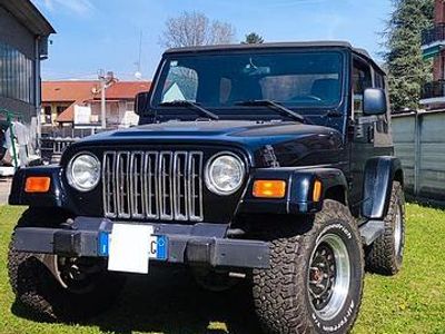 Usata Jeep Wrangler Sahara 177 CV (130 kW) 2003 Nero SUV