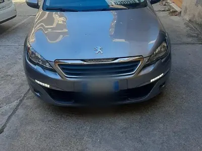 Usata Peugeot 308 116 CV (85 kW) 2015 Grigio Station wagon