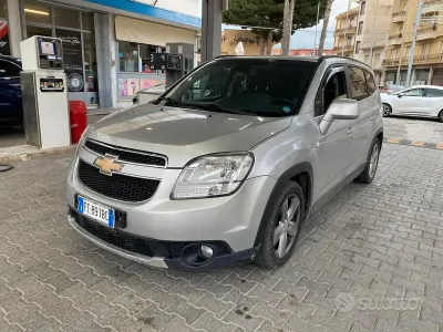 Usata Chevrolet Orlando 163 CV (119 kW) 2012 Grigio Monovolume