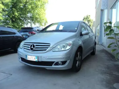 Begagnad Mercedes B150 95 HK (69 kW) 2009 Silver Minibuss