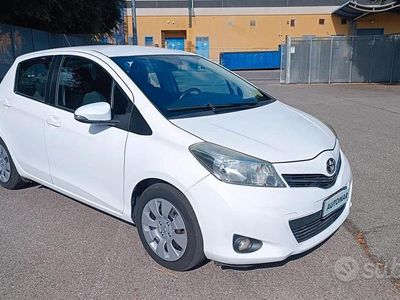 Bianco Usata 2013 Toyota Yaris Style Berlina | 7500 € (Ottimo prezzo)