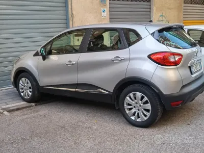 Usata Renault Captur 90 CV (66 kW) 2016 Grigio SUV