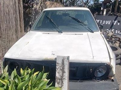 Begagnad VW Golf II 70 HK (51 kW) 1990 Vit Halvkombi