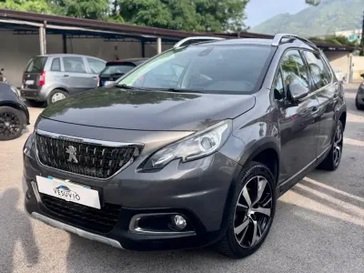 Usata Peugeot 2008 S 120 CV (88 kW) 2017 Grigio SUV
