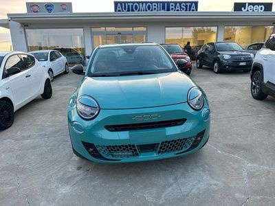 Nuova Fiat 600 Pop 101 CV (74 kW) 2025 Blu/azzurro SUV