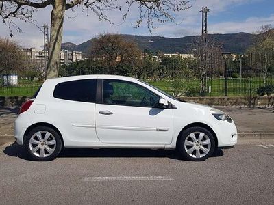 Brugt Renault Clio II Dynamique 75 HK (55 kW) 2009 Sedan