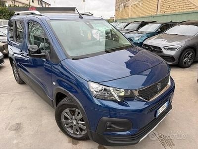 Usata Peugeot Rifter Allure 131 CV (96 kW) 2023 Blu Monovolume