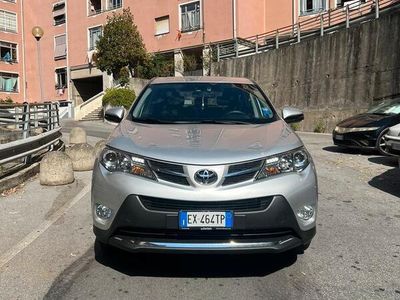 usata Toyota RAV4 2014 , 180.000 km, perfetta in tutto