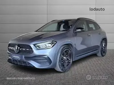 Usata Mercedes GLA200 Premium 150 CV (110 kW) 2022 Grigio SUV