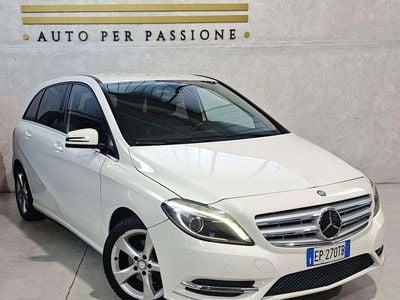 Usata Mercedes B180 Premium 121 CV (88 kW) 2013 Bianco Monovolume