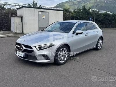 Usata Mercedes A200 163 CV (119 kW) 2018 Grigio Utilitaria