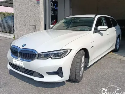 Usata BMW 320 163 CV (119 kW) 2022 Mineral white Station wagon