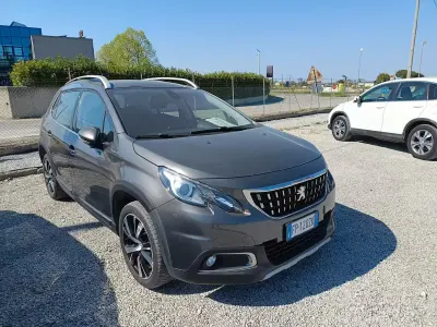 Używany Peugeot 2008 Allure 99 KM (72 kW) 2018 Szary SUV