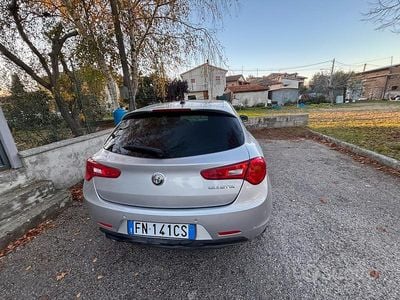 Usata Alfa Romeo Giulietta 120 CV (88 kW) 2016 Grigio Berlina