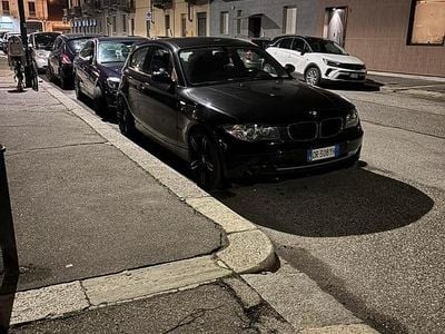 Usata BMW 118 143 CV (105 kW) 2007 Nero Utilitaria