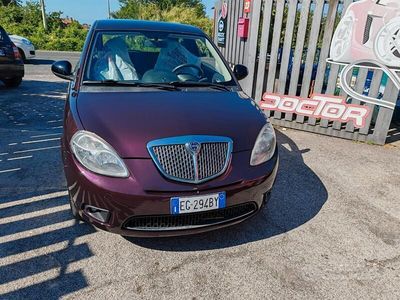 Usata Lancia Ypsilon 75 CV (55 kW) 2011 Utilitaria