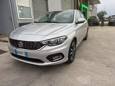 Occasion Fiat Tipo 2018 Gris Berline