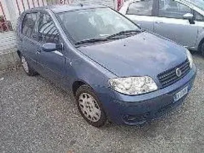 Usata Fiat Punto 60 CV (44 kW) 2003 Bluazzurro Utilitaria