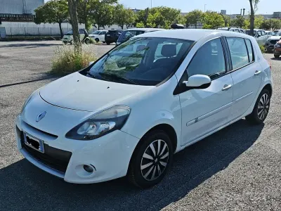 Usata Renault Clio II 85 CV (62 kW) 2009 Bianco Utilitaria