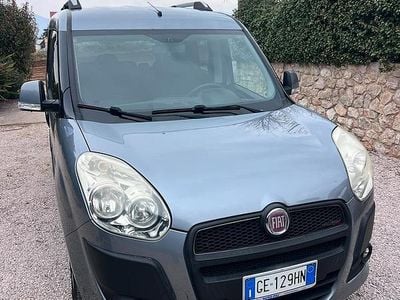 Usata Fiat Doblò 105 CV (77 kW) 2021 Grigio Monovolume