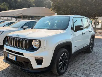 Usata Jeep Renegade Sport 120 CV (88 kW) 2019 Bianco SUV