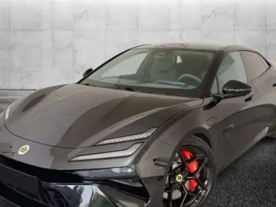Usata Lotus Emeya 139 kW (190 CV) 2025 Nero Utilitaria