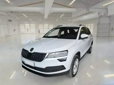 Käytetty Skoda Karoq Executive 115 HP (84 kW) 2021 Katumaasturi