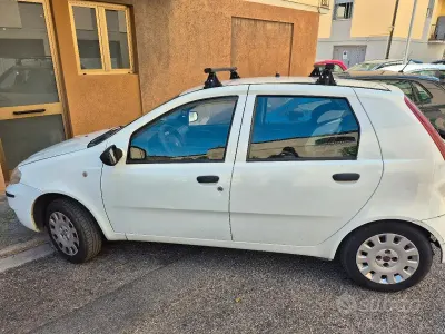 Usata Fiat Punto 60 CV (44 kW) 2010 Bianco Utilitaria