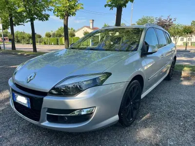 Usata Renault Laguna III 150 CV (110 kW) 2010 Grigio Station wagon