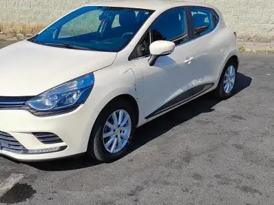 Usata Renault Clio IV 75 CV (55 kW) 2017 Berlina