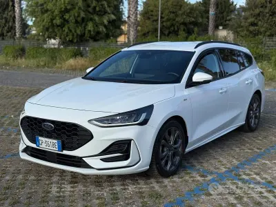Usata Ford Focus ST-Line 115 CV (84 kW) 2023 Bianco Station wagon