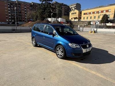 Käytetty VW Touran Trendline 102 HP (75 kW) 2008 Sininen Tila-auto