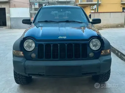 Usata Jeep Cherokee 163 CV (119 kW) 2026 Bluazzurro SUV