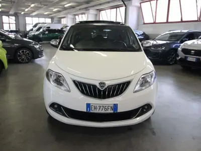 Usata Lancia Ypsilon S 95 CV (69 kW) 2011 Bianco Utilitaria