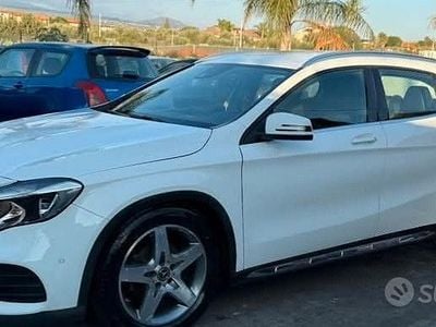 Usata Mercedes GLA200 136 CV (100 kW) 2018 Bianco SUV